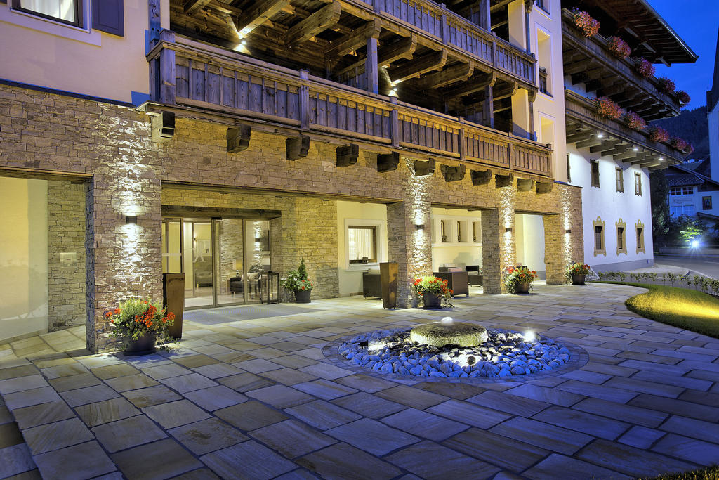 Das Gemuetliche Dorfhotel Kaltenhauser Hollersbach im Pinzgau Buitenkant foto